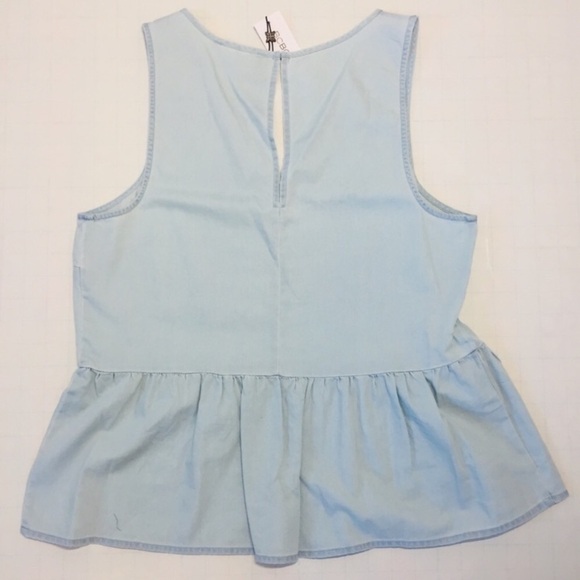 BCBGeneration Light Chambray V-neck Sleeveless Flounce Hem Top Blouse - Picture 13 of 14